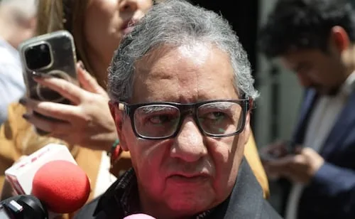 Higinio Martínez recomienda a Inzunza pedir licencia al Senado; "hay momentos en que podemos retirarnos un poco", expresa