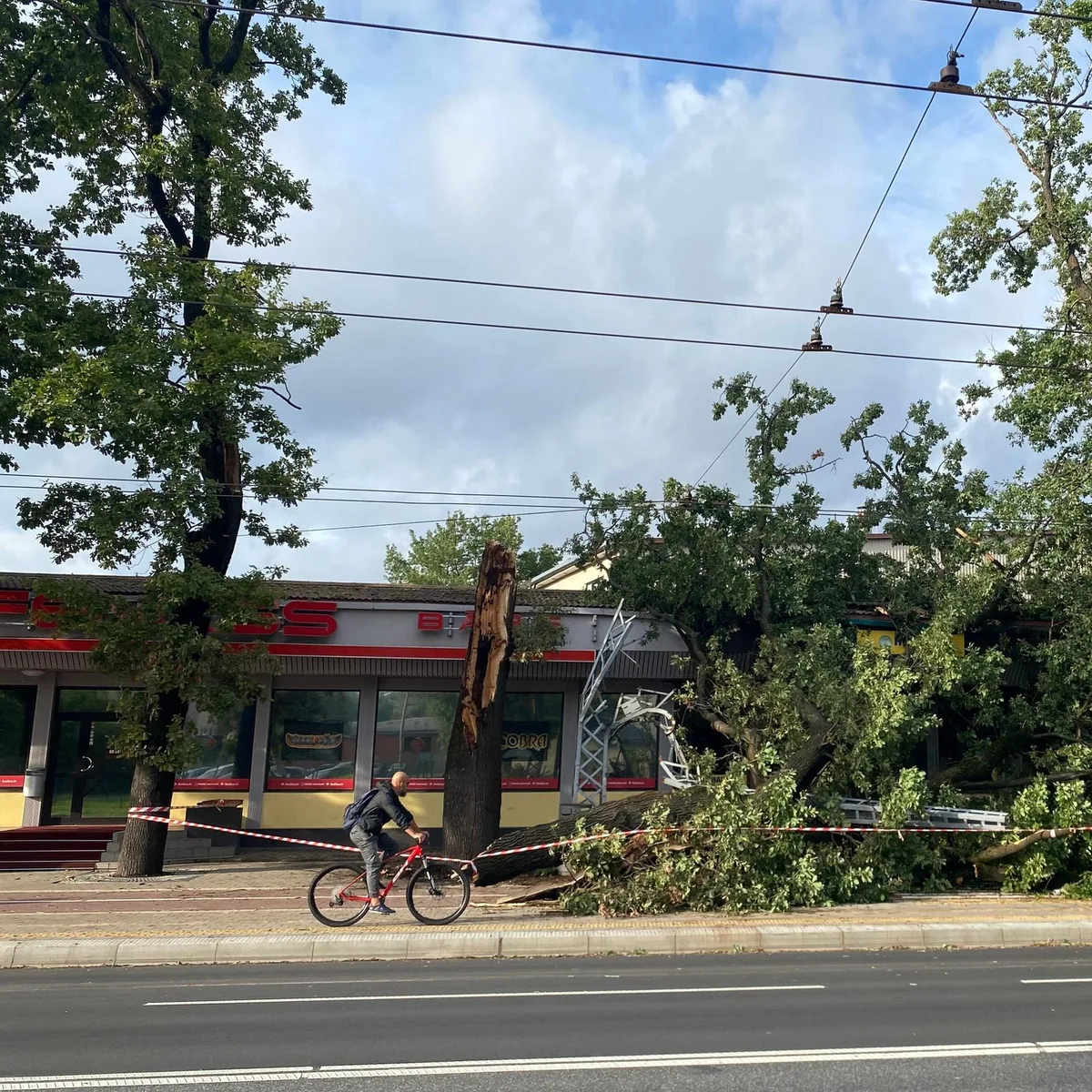 Unwetter im Baltikum - In Litauen und Lettland noch Zehntausende ohne Strom