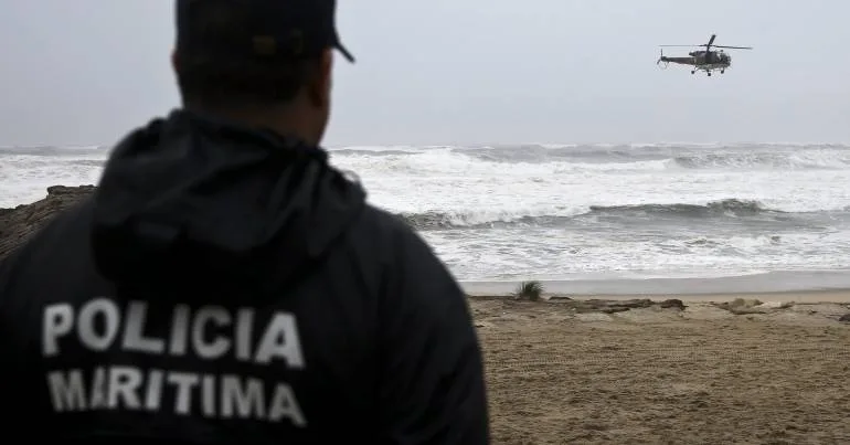Retomadas as buscas por desaparecido na praia da Costa Nova