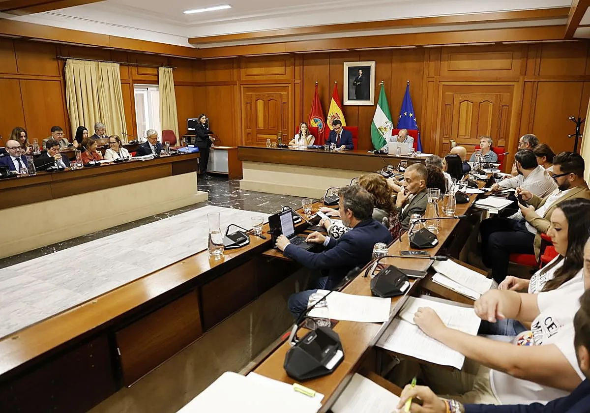 El Ayuntamiento de Córdoba fija un 'superjueves' de Plenos: el ordinario y el de vivienda en doble sesión