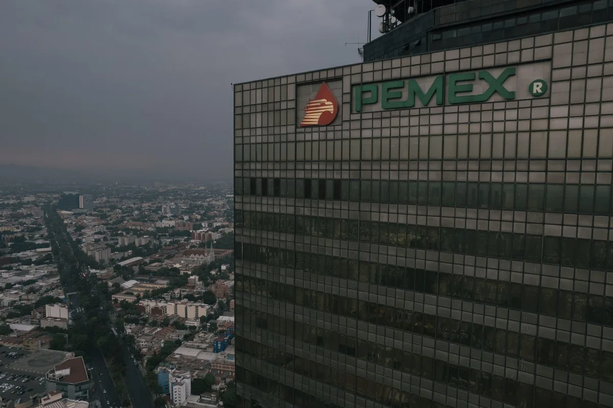 Arrasa favorita de 4T en Salud de Pemex