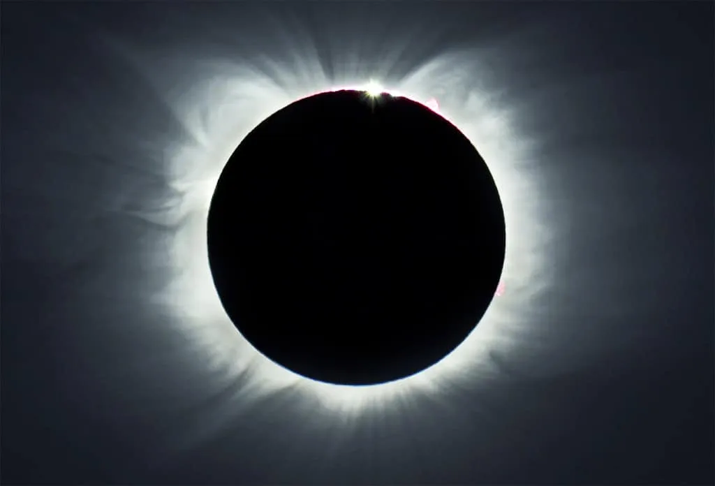 Saiba como fotografar um eclipse total do Sol sem danificar a câmera (nem os olhos)