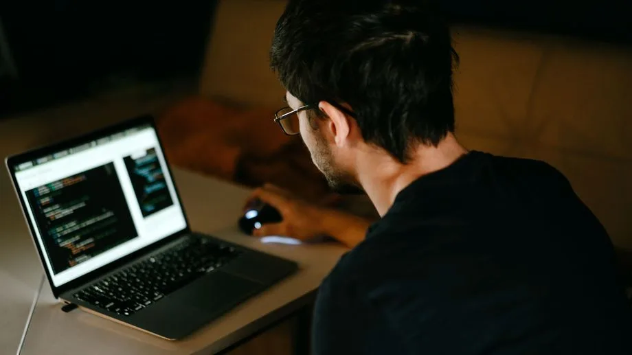 Piratage, revente de données : un jeune hacker raconte son mode opératoire