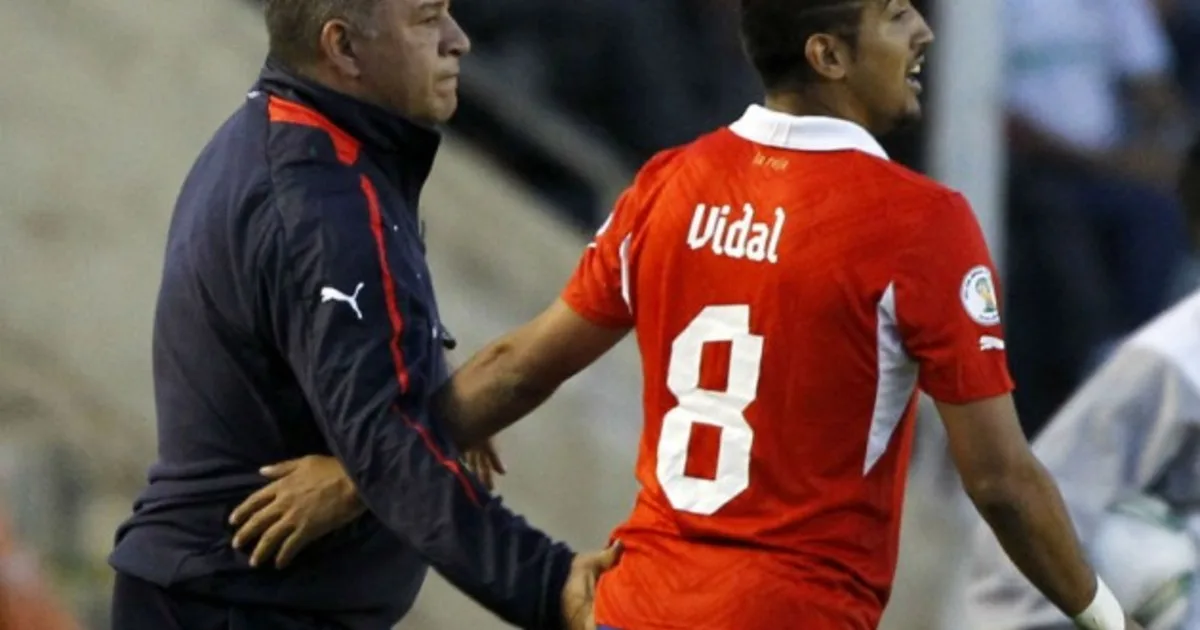 El fuerte cruce de Claudio Borghi con Arturo Vidal en Chile: "Lo que más me dolió fue..."