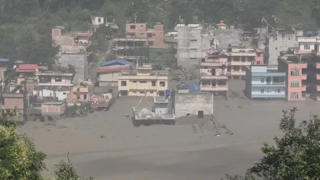 Nepal: Número de mortos sobe para 55 (há 403 desaparecidos)