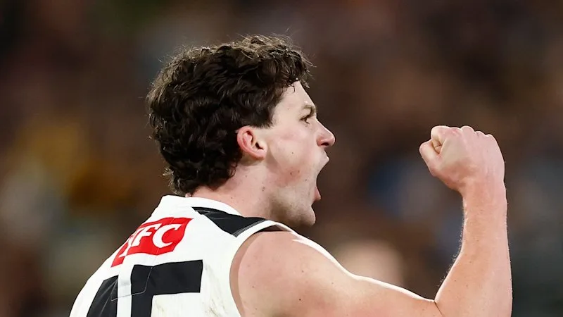 AFL LIVE: What’s that smell? Sewer leak hits the MCG as Lions roar over Magpies early