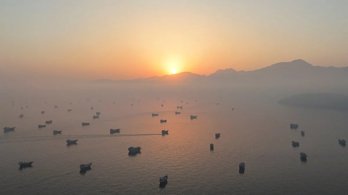 US opens secret oil shipping corridor through Hormuz amid Iran stalemate: Report