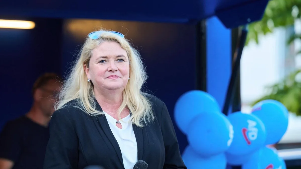 Razzia vor Berlin-Wahl: Drogen und Nazi-Symbole bei Mitarbeiter von AfD-Spitzenkandidatin gefunden