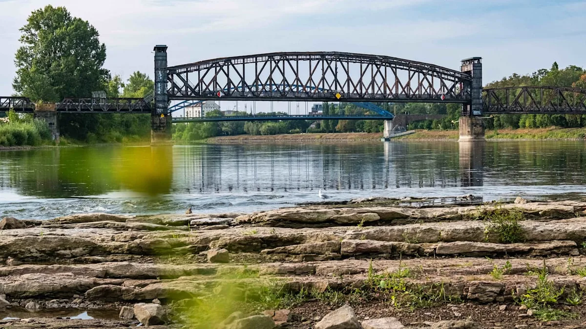 Forscher in Sorge - Deutschland fehlen 25 Milliarden Tonnen Wasser