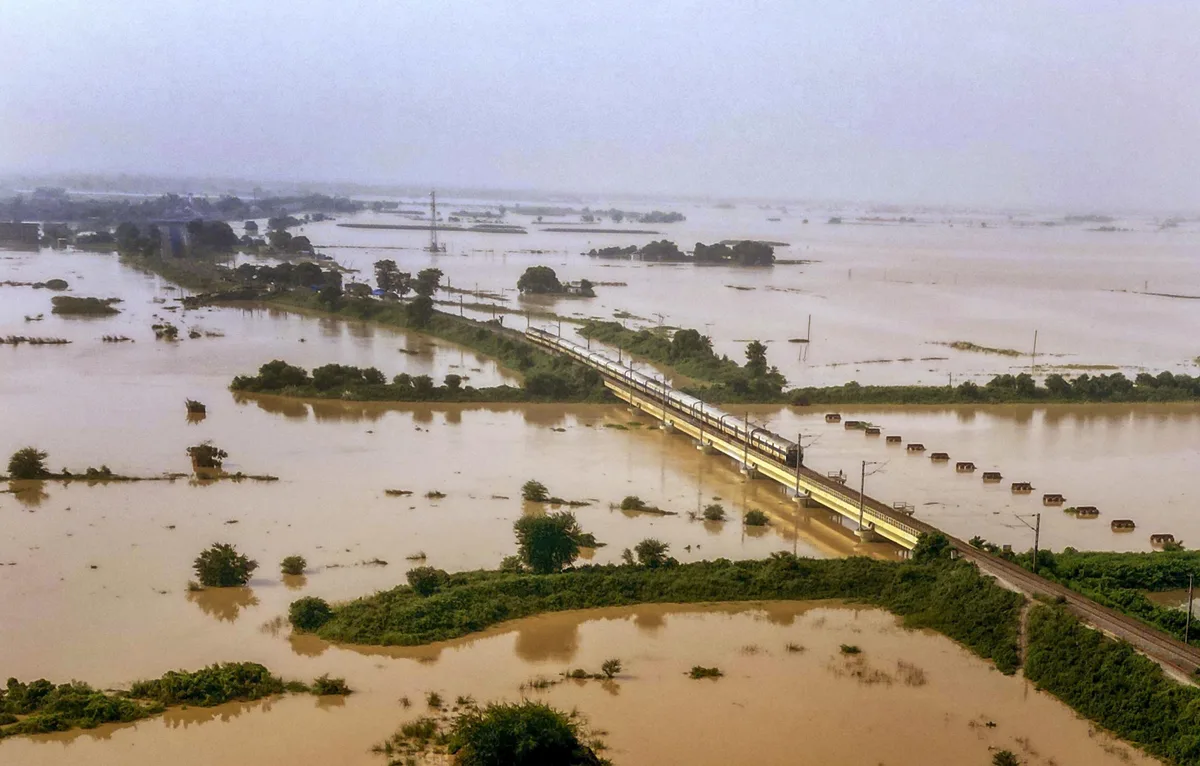 Over 4.8 mn affected in Bihar flood; water levels of rivers start to recede