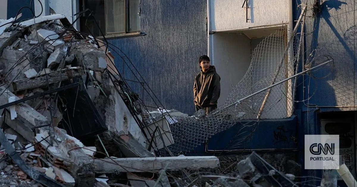 Cali abre investigação a falhas ou deficiências na fiscalização de edifícios "relativamente novos" que colapsaram após sismo