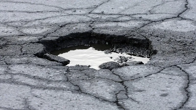 Motorbike rider dies after reportedly hitting pothole on Western Highway