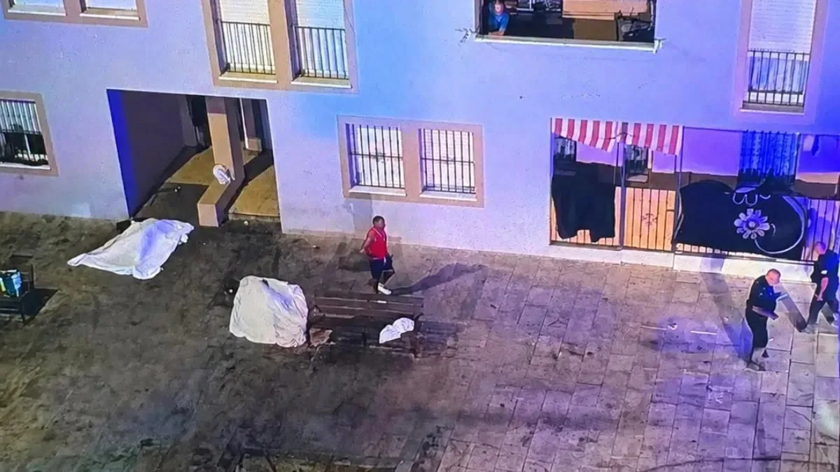 Todo lo que se sabe del crimen de Isla Cristina: un posible ajuste de cuentas entre clanes, familiares de ‘El Baba’, un menor ajeno al conflicto y una motocicleta quemada