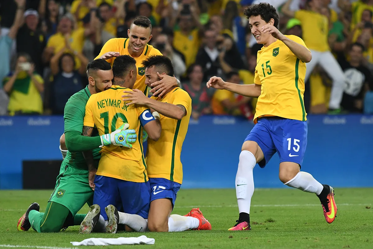 Ouro olímpico no futebol completa 10 anos: veja fotos da conquista