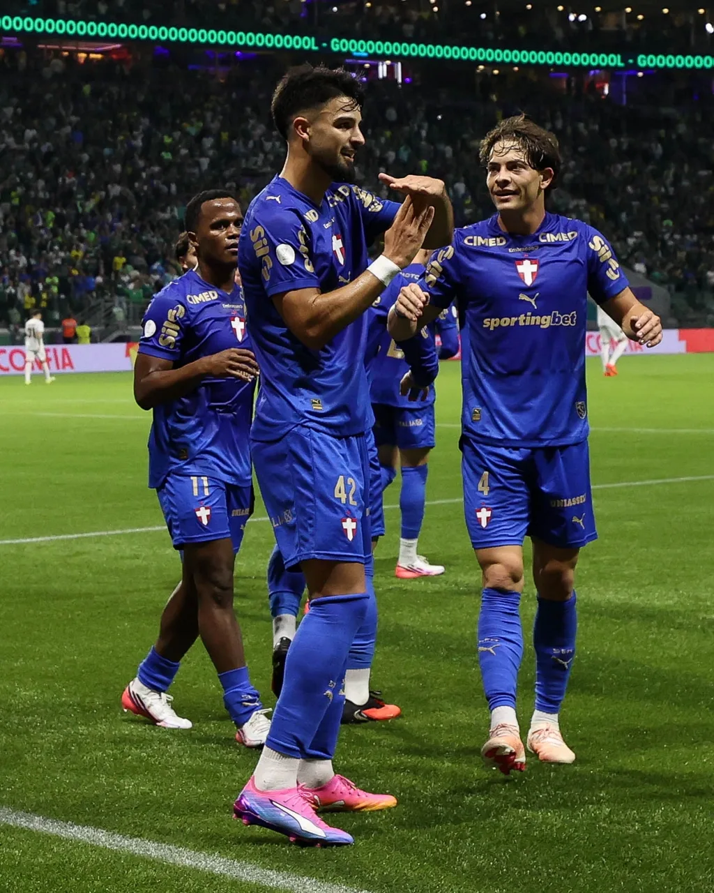 Análise: Palmeiras ‘assopra velinhas’ com domínio sobre o Santos e vaga encaminhada na Copa do Brasil
