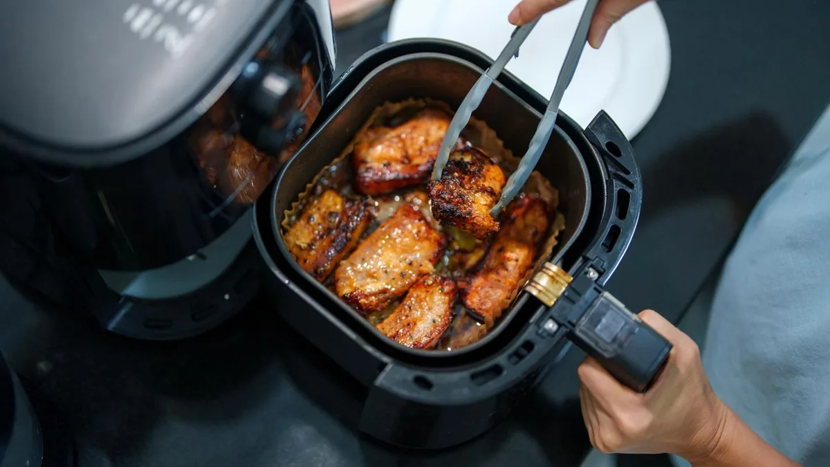 Doppelter Genuss: Tefal Dual Easy Fry: Heißluftfritteuse mit 2 Kammern jetzt 48 Prozent günstiger