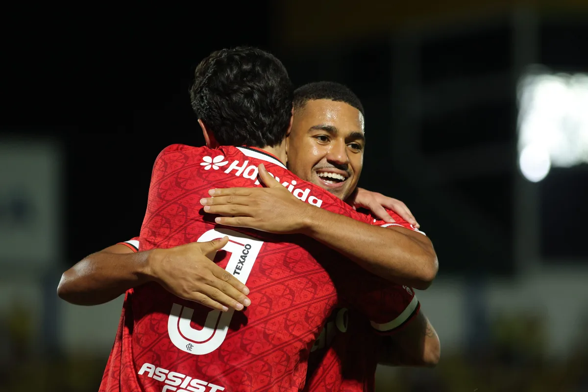 Cartola: Dupla do Flamengo vai bem na #23, e Especialista bate os Mais Escalados por 30 pontos