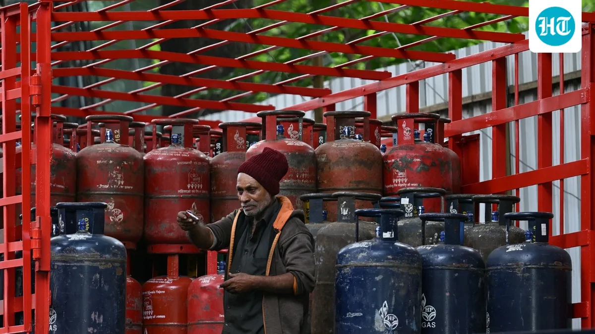Govt reduces booking interval for LPG refill from 45 to 25 days for rural areas