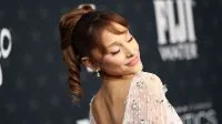 Ariana Grande e Ricky Álvarez posam juntos pela 1ª vez após reatarem namoro