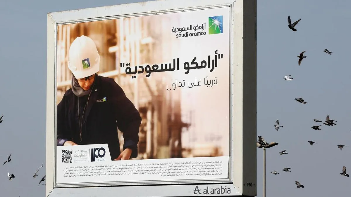 Fire at oil facility as Saudis, Houthis trade attacks