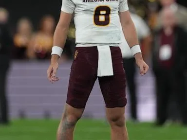 Cardae Mack runs for 154 yards and 2 touchdowns, Arizona State grinds out 30-12- win over Hawaii