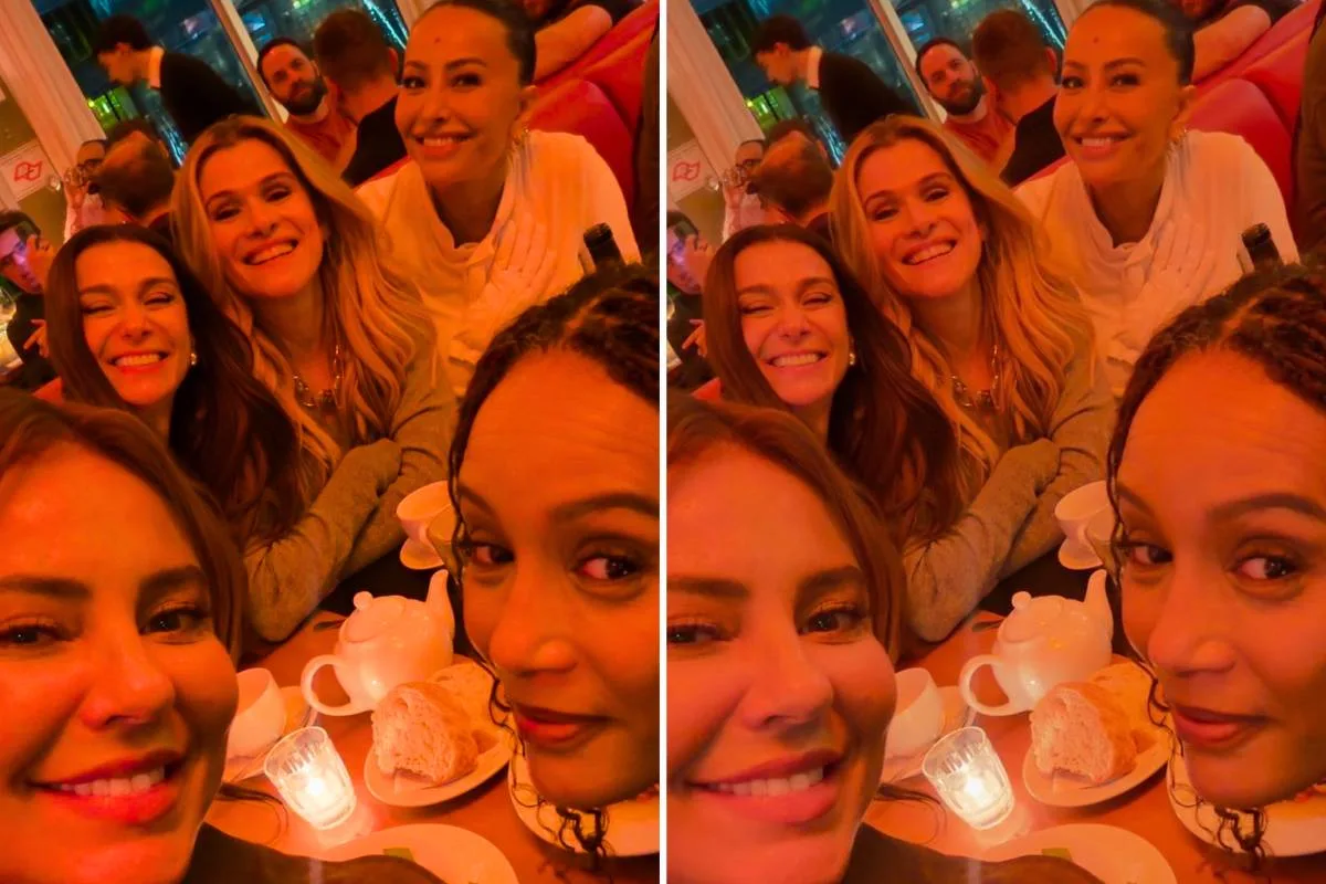 Sabrina Sato, Paolla Oliveira, Ta�s Araujo e mais famosas se re�nem em jantar