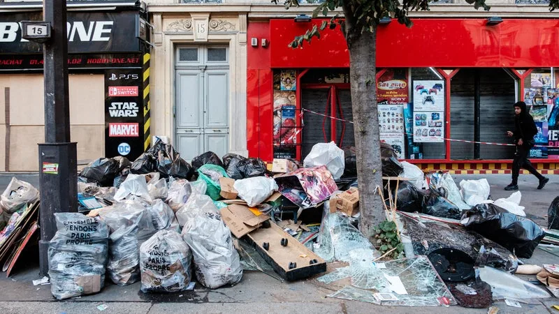 Au moins 2.000 ont été "directement touchés": le gouvernement veut "faciliter" la remise en état des commerces touchés par les violences