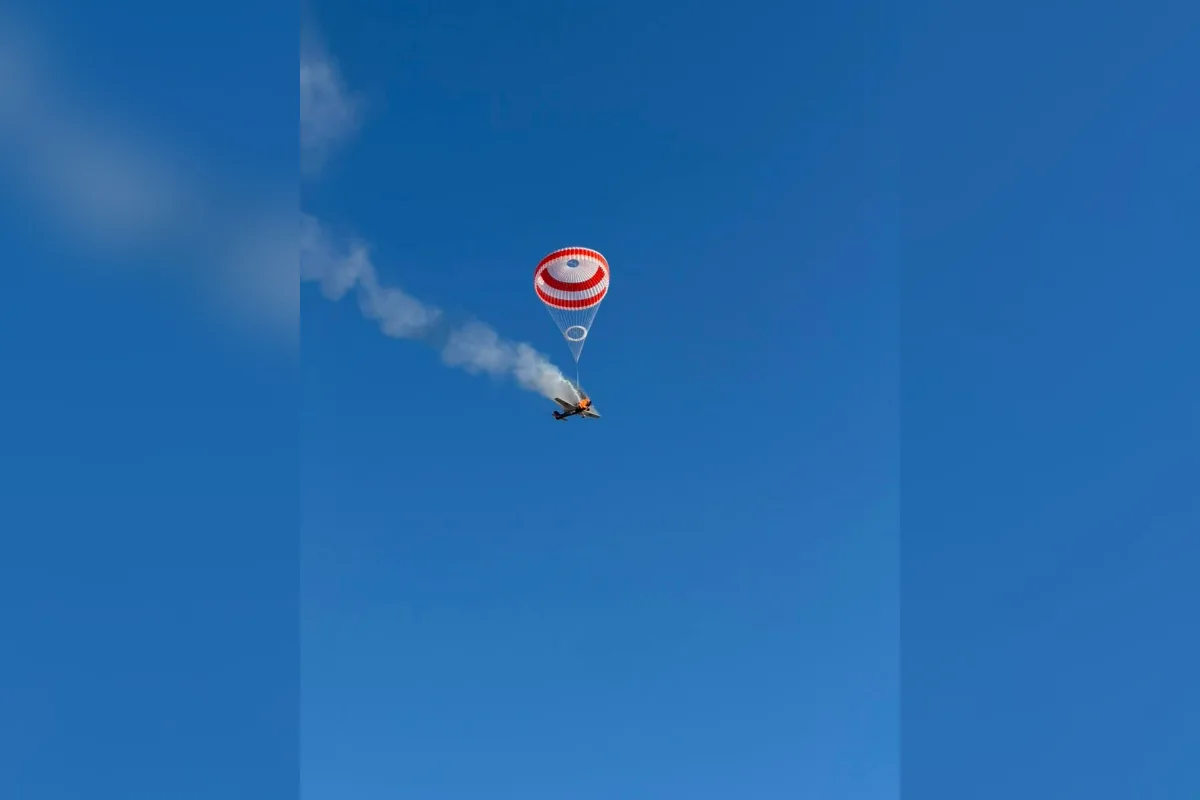 Veja novas imagens de queda de avião e salvamento de piloto em BH