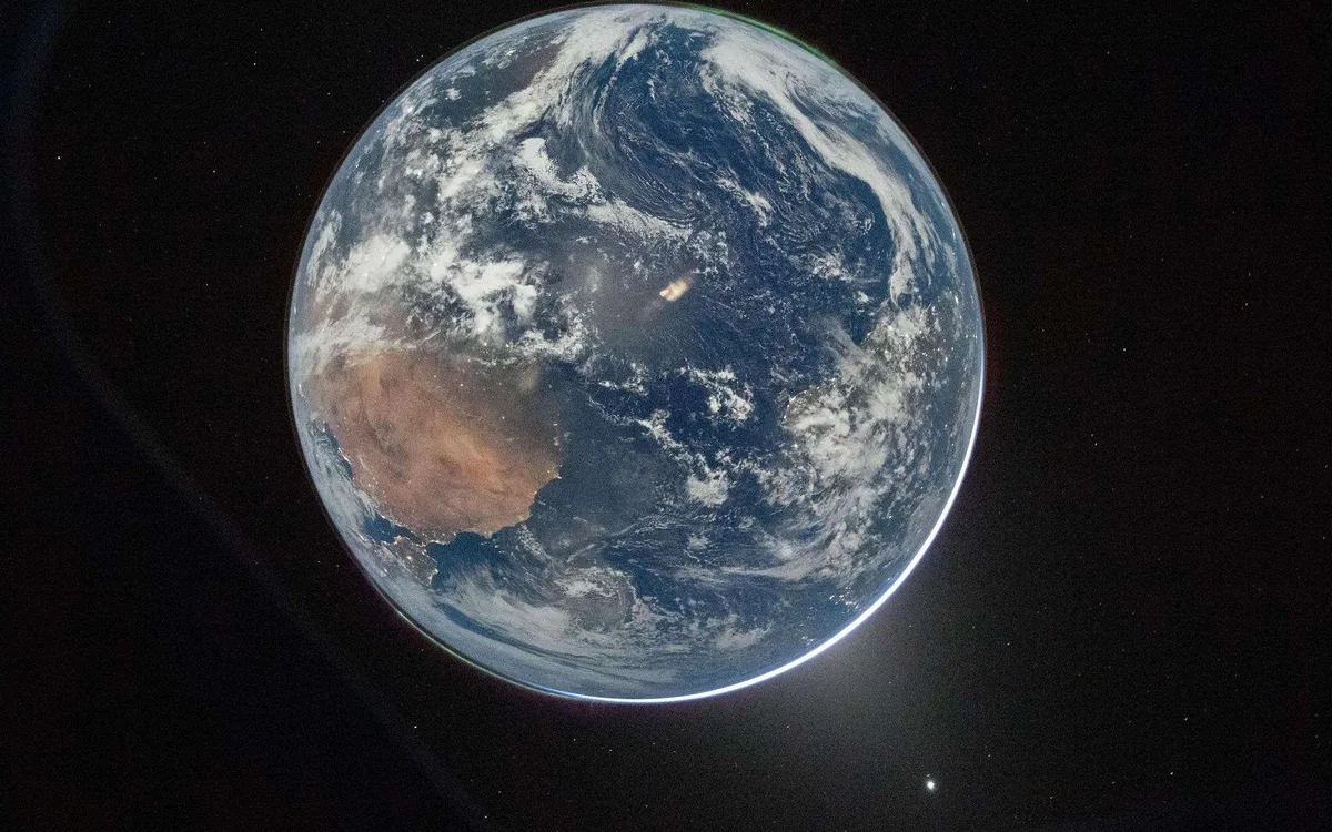 6 300 milliards de tonnes d’eau se déplacent chaque année… et font osciller le centre de la Terre