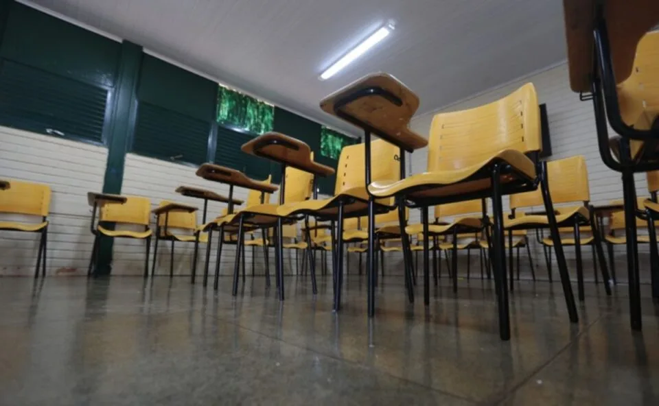 Encceja 2026 acontece neste domingo; veja horários, provas e tudo o que o participante precisa saber
