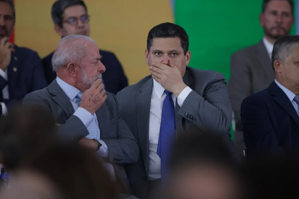 Governo Lula pressiona Alcolumbre por fim da 6x1 antes das eleições