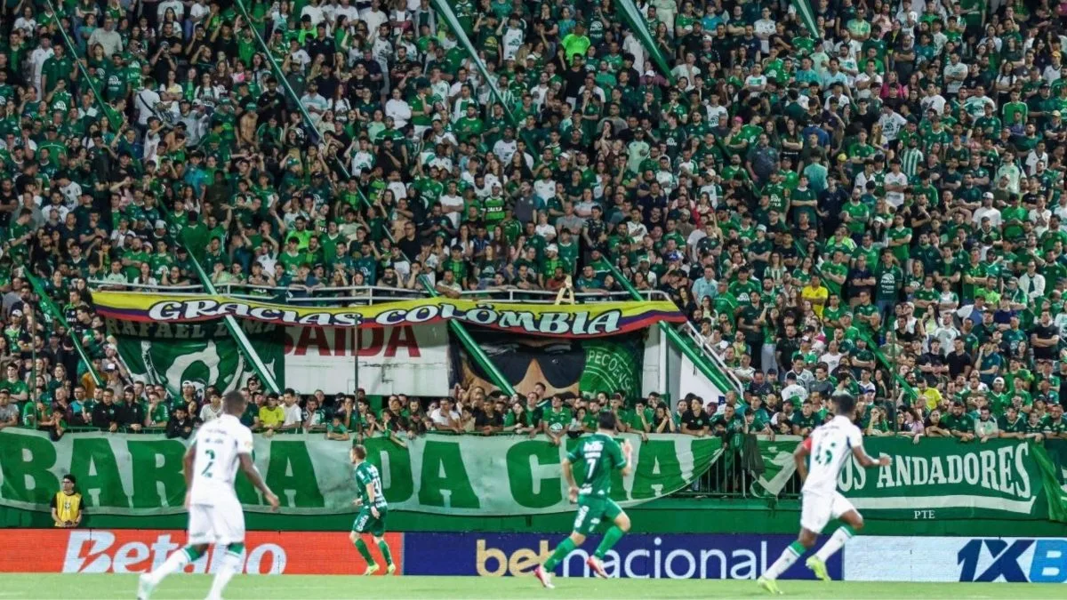 Dez anos depois da tragédia, Chapecoense e Atlético Nacional se reencontram em amistoso que celebra amizade construída na dor