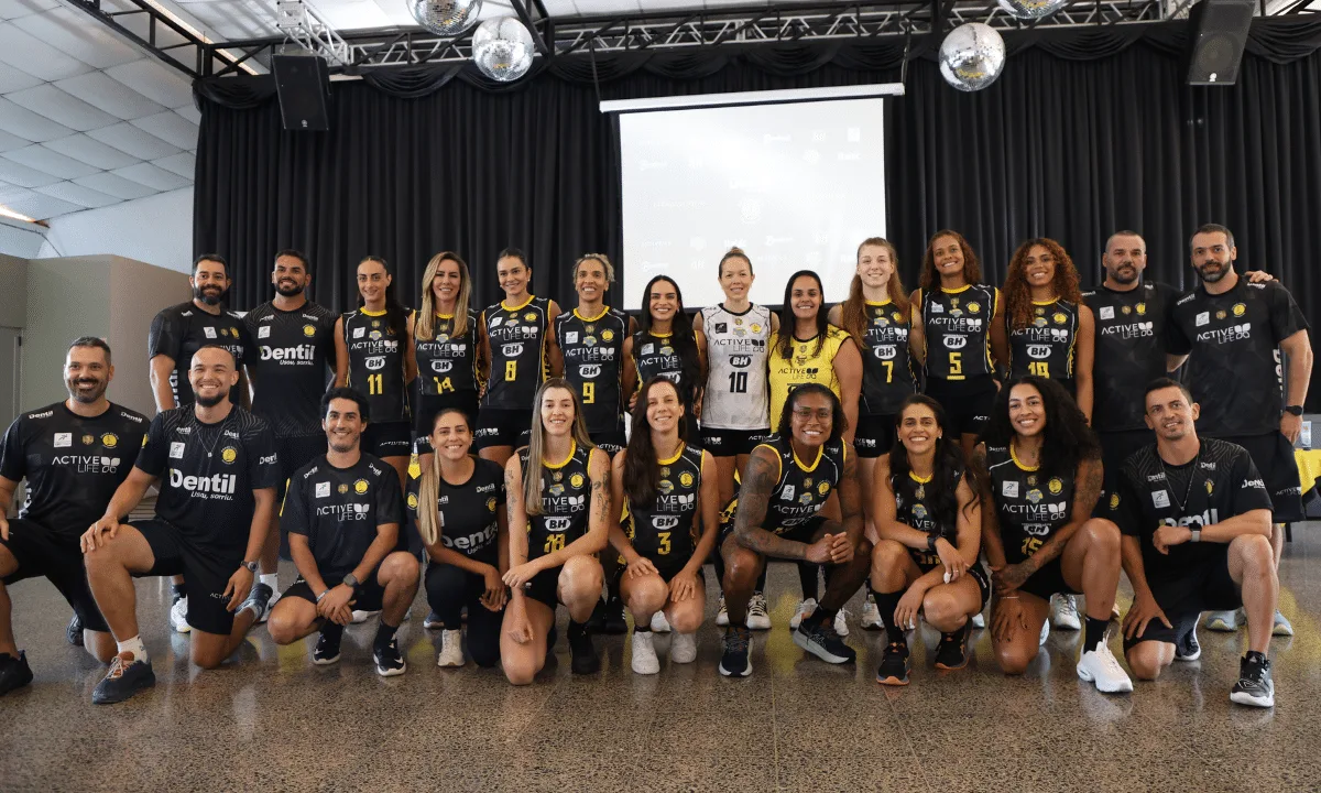 Atuais campeãs da Superliga, Praia Clube estreia com vitória no Mineiro