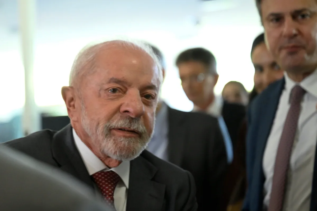 IFI: benefícios anunciados por Lula já somam R$ 298,4 bilhões em 2026