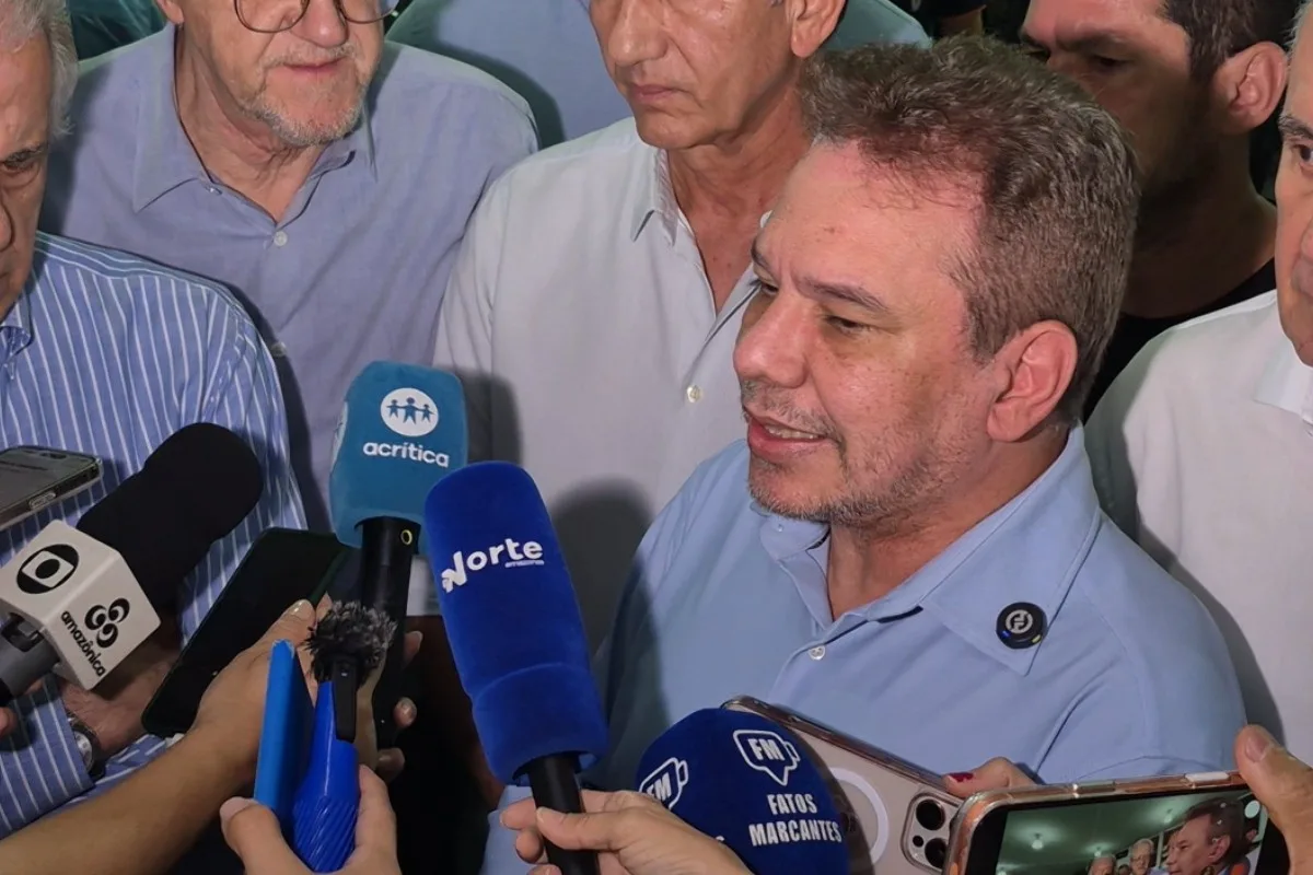 Comitiva do governo federal chega a Manaus para acompanhar combate às queimadas e anunciar novas medidas