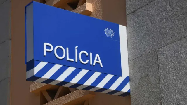 PSP deteta 2 viaturas com a mesma matrícula em Coimbra. Suspeito detido