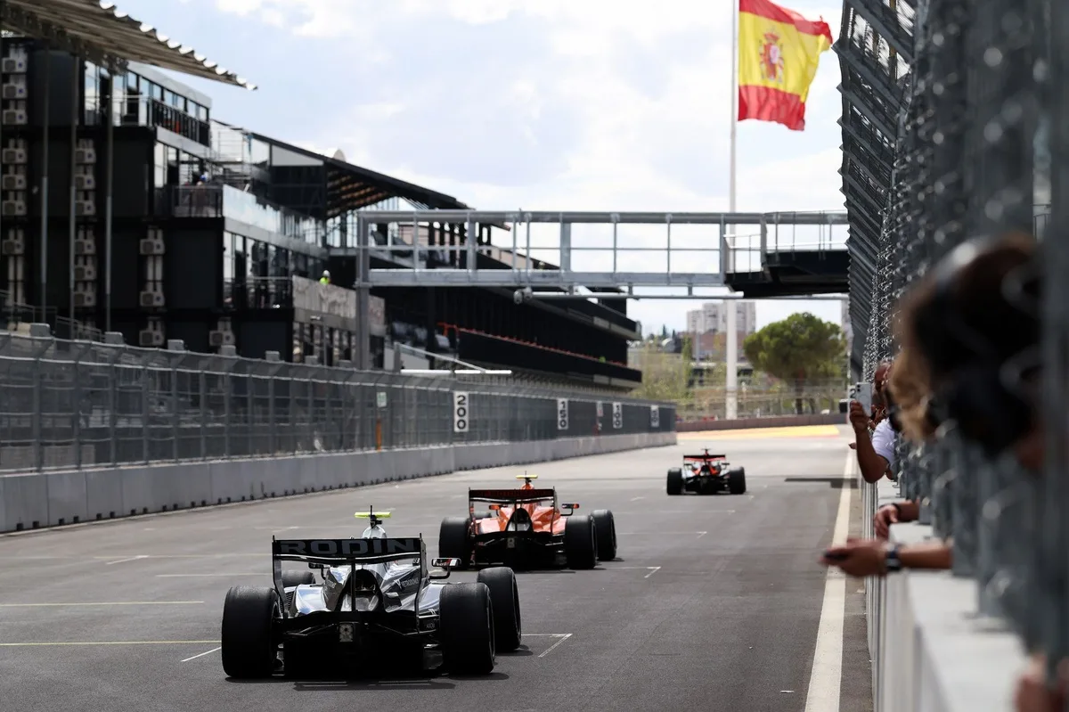 ANÁLISE: Teste da F3 repleto de acidentes liga alerta da F1 para traçado perigoso de Madri