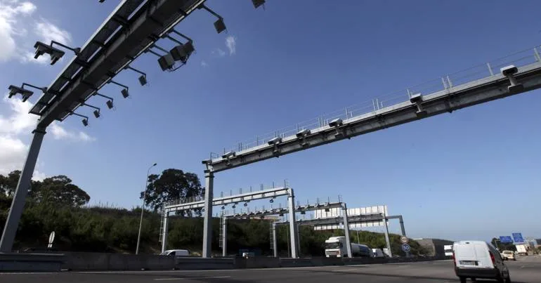 OE. Câmara de Gaia quer eliminação de pórticos na A29 e A32