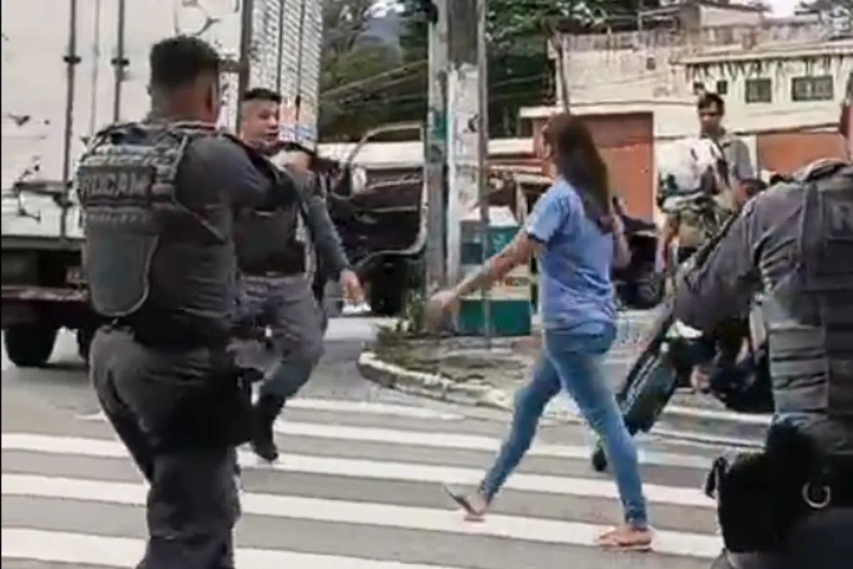 Mulher tentou matar ex com faca antes de ser morta em suposto surto por PM