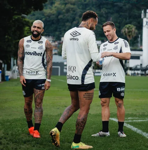Veja como foi o último treino do Santos com foco em clássico decisivo pela Copa do Brasil