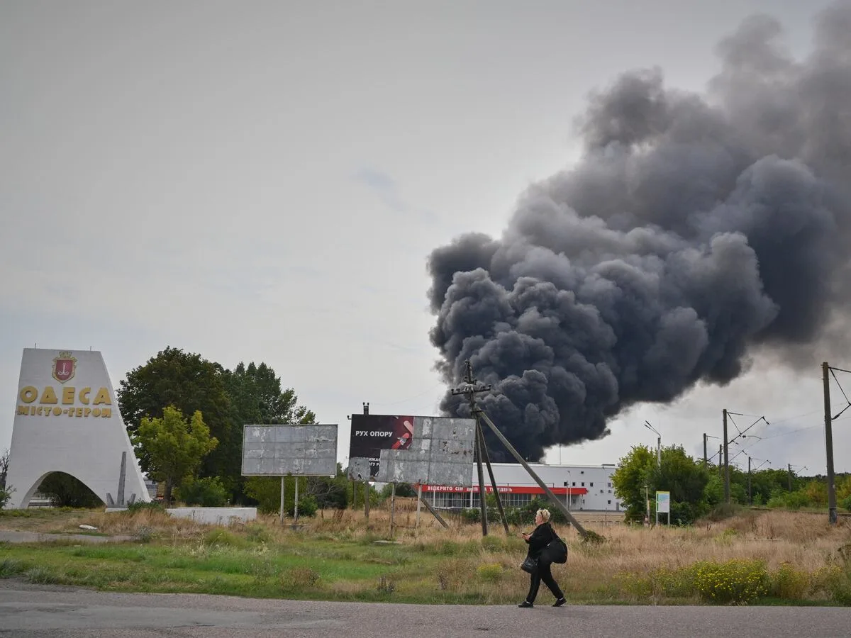 Trump urges Ukraine to stop strikes on Russian refineries