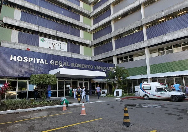 Sesab garante atendimento no Roberto Santos e aumento de 30% a médicos