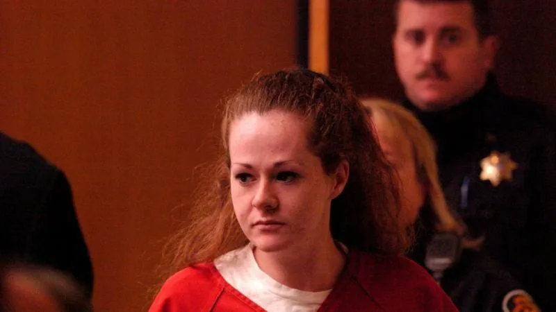Christa Pike sai do hospital e retorna à prisão 10 dias após sobreviver a execução fracassada