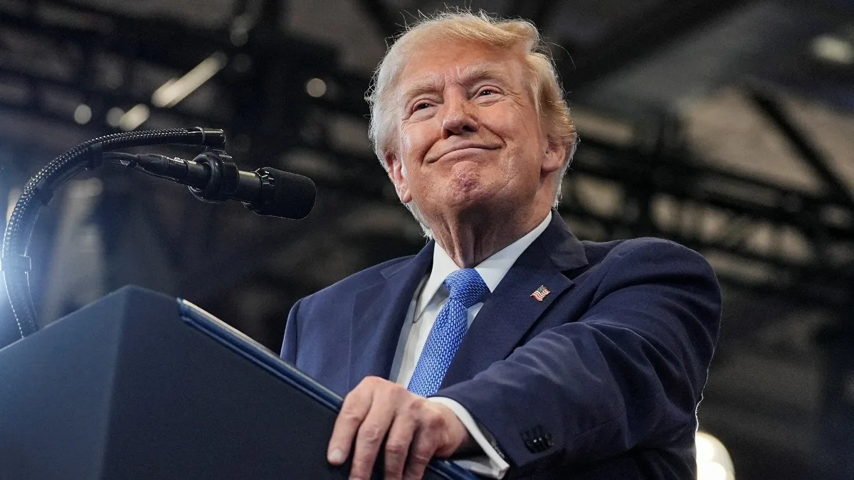 Trump's approval plunges to 33%, hits lowest of his presidency amid Iran war
