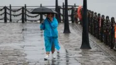 Bank holiday weekend to see more thunderstorms and rain