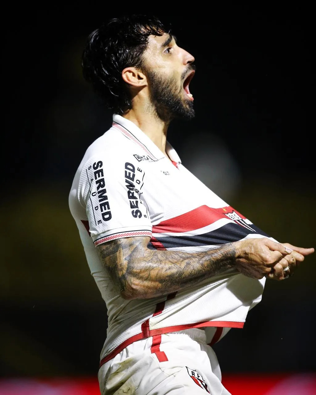 Brey celebra gol decisivo, exalta defesa de Victor Souza e destaca virada de chave do Botafogo-SP