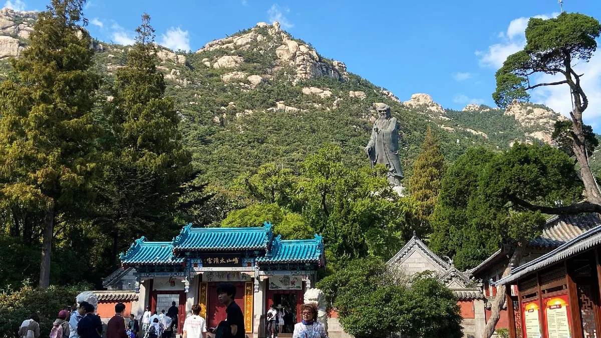 Fifty-meter-tall Laozi statue: A landmark on Laoshan Mountain