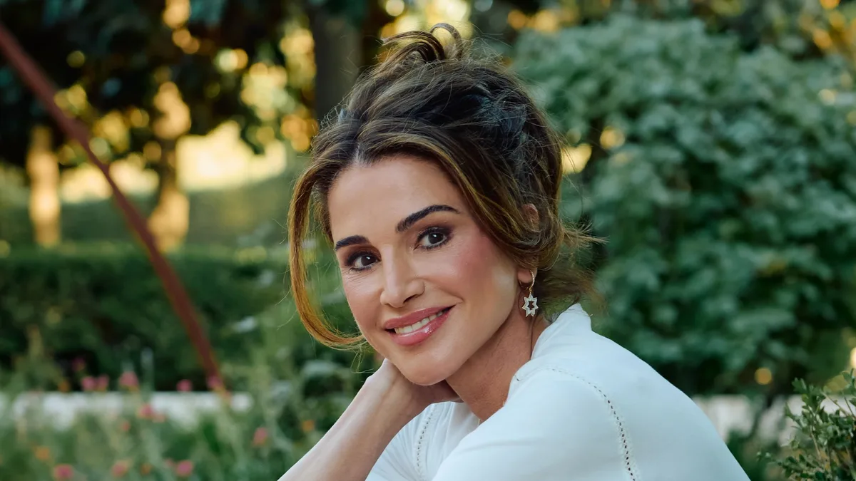 Rania de Jordania cumple 56 en su mejor momento, con una nueva imagen y una familia que no deja de crecer