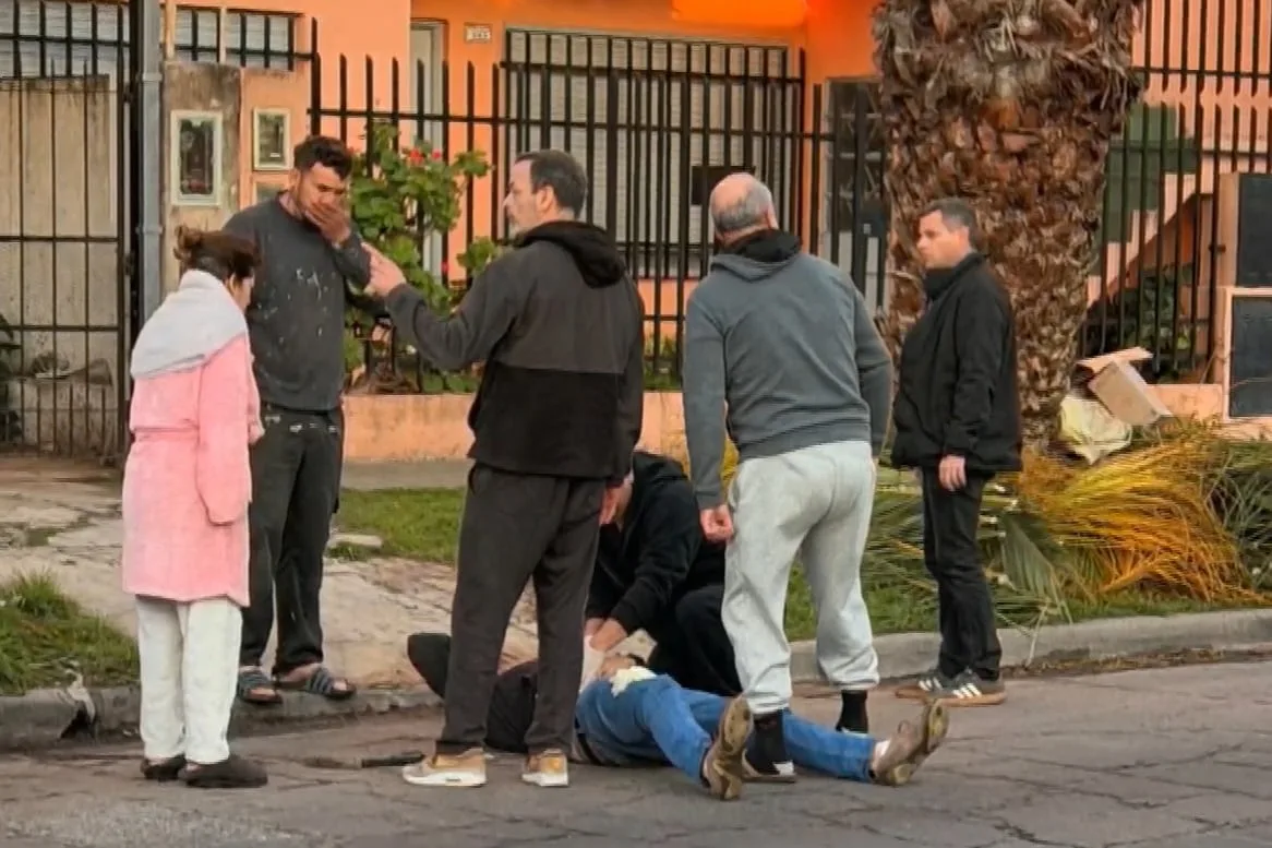 Detuvieron a tres sospechosos del asalto en el colegio Emaús, de El Palomar, en el que un excomisario fue herido de un tiro