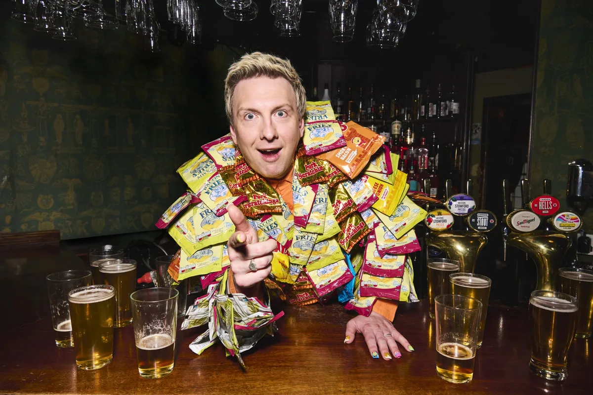 Joe Lycett aims to ‘celebrate British boozers’ with live pub show